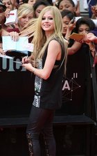 Avril Lavigne : avril_lavigne_1308569552.jpg