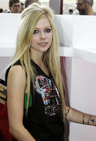 Avril Lavigne : avril_lavigne_1309972331.jpg