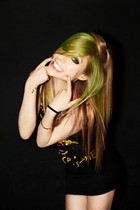 Avril Lavigne : avril_lavigne_1309972537.jpg