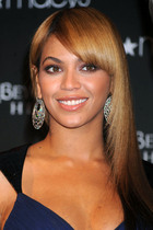 Beyoncé Knowles : beyonc-knowles-1318172983.jpg