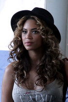Beyoncé Knowles : beyonc-knowles-1318173003.jpg