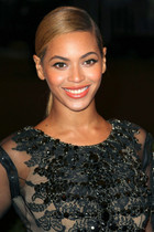 Beyoncé Knowles : beyonc-knowles-1339025736.jpg
