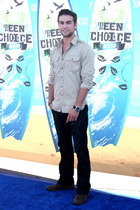 Chace Crawford : chace-crawford-1344101925.jpg