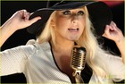 Christina Aguilera : christina-aguilera-1320492804.jpg