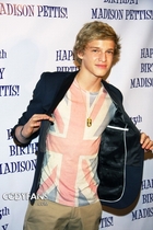 Cody Simpson : cody-simpson-1312735348.jpg