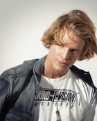 Cody Simpson : cody-simpson-1460326710.jpg