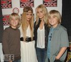 Cole & Dylan Sprouse : cole--dylan-sprouse-1321151185.jpg