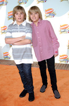 Cole & Dylan Sprouse : cole_dillan_1178475502.jpg