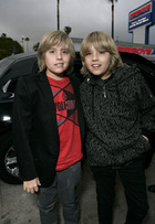 Cole & Dylan Sprouse : cole_dillan_1178475543.jpg