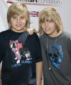 Cole & Dylan Sprouse : cole_dillan_1180059006.jpg