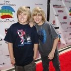 Cole & Dylan Sprouse : cole_dillan_1183951968.jpg
