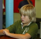 Cole & Dylan Sprouse : cole_dillan_1196035648.jpg
