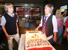 Cole & Dylan Sprouse : cole_dillan_1218928950.jpg