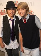 Cole & Dylan Sprouse : cole_dillan_1219046389.jpg