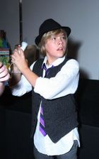 Cole & Dylan Sprouse : cole_dillan_1224592449.jpg
