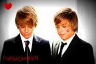 Cole & Dylan Sprouse : cole_dillan_1243779699.jpg