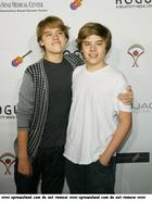 Cole & Dylan Sprouse : cole_dillan_1246553021.jpg
