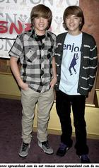 Cole & Dylan Sprouse : cole_dillan_1247871017.jpg