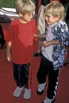 Cole & Dylan Sprouse : cole_dillan_1248136232.jpg