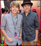 Cole & Dylan Sprouse : cole_dillan_1269911541.jpg