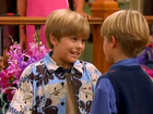 Cole & Dylan Sprouse : spr-suitelife102_230.jpg