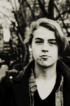 Cole Sprouse : cole-sprouse-1325118192.jpg