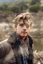 Cole Sprouse : cole-sprouse-1453080601.jpg