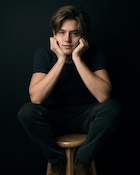 Cole Sprouse : cole-sprouse-1453216321.jpg