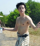 Cole Sprouse : cole-sprouse-1550385791.jpg