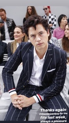 Cole Sprouse : cole-sprouse-1570406042.jpg
