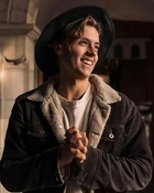 Cole Sprouse : cole-sprouse-1645314765.jpg