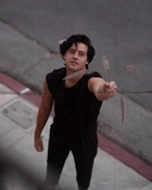 Cole Sprouse : cole-sprouse-1647755886.jpg