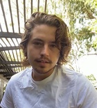 Cole Sprouse : cole-sprouse-1666378574.jpg