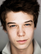 Colin Ford : colin-ford-1406726976.jpg