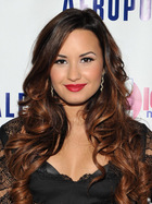 Demi Lovato : demi-lovato-1319240310.jpg