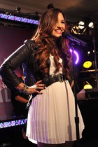 Demi Lovato : demi-lovato-1319254741.jpg