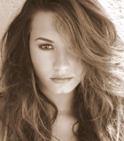 Demi Lovato : demi-lovato-1324493858.jpg