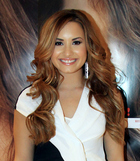 Demi Lovato : demi-lovato-1333396665.jpg