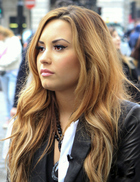 Demi Lovato : demi-lovato-1333906449.jpg