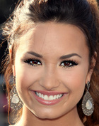 Demi Lovato : demi-lovato-1334157534.jpg