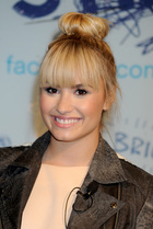 Demi Lovato : demi-lovato-1348238835.jpg