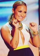 Demi Lovato : demi-lovato-1382044924.jpg