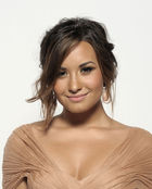 Demi Lovato : demi-lovato-1382203641.jpg