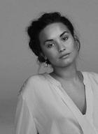 Demi Lovato : demi-lovato-1382637799.jpg