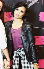 Demi Lovato : demi-lovato-1413047231.jpg