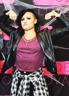 Demi Lovato : demi-lovato-1413047235.jpg