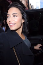 Demi Lovato : demi-lovato-1449372375.jpg
