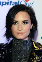 Demi Lovato : demi-lovato-1450468670.jpg