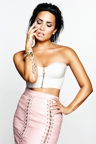 Demi Lovato : demi-lovato-1454362627.jpg