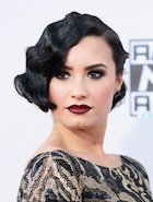 Demi Lovato : demi-lovato-1461185275.jpg